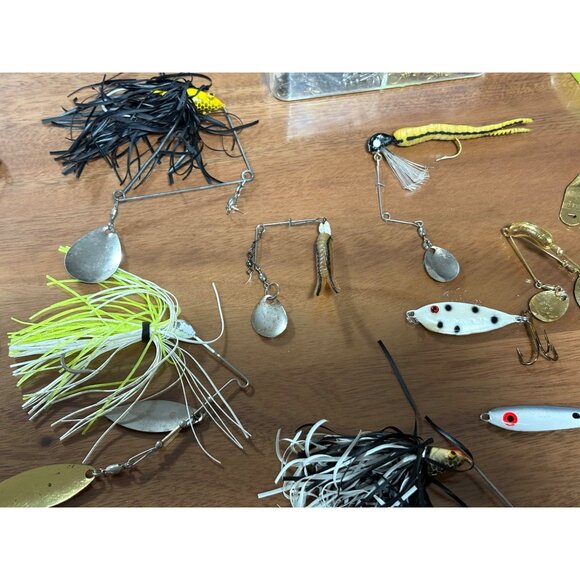 VINTAGE FISHING HOOKS LURE LOT 100PCS+? SWIVELS SPINNERS SIKERS - Picture 5 of 14